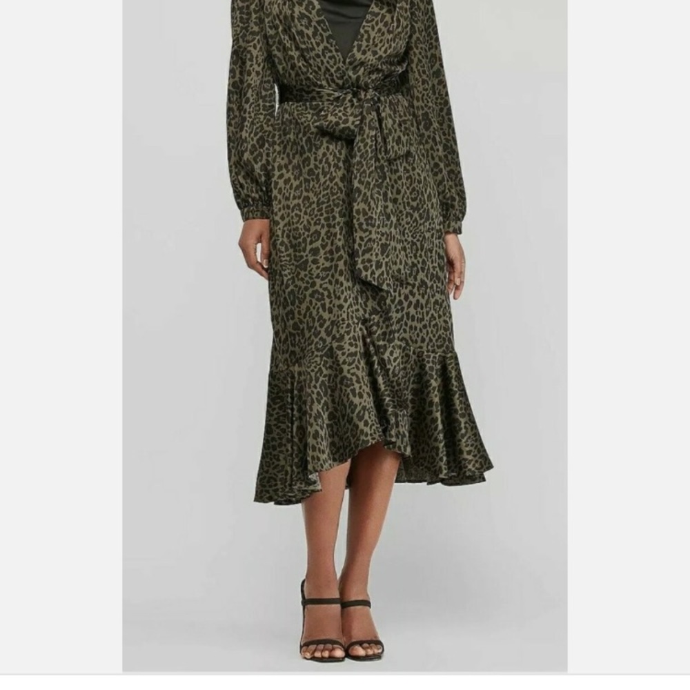 Express Leopard Print Long Sleeve Robe